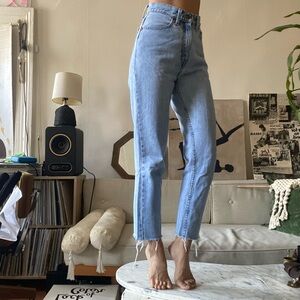 VTG Levis 512 Tapered High Waisted 5 M 24” Waist